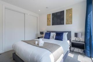 Modern 1-Bed Flat, Steps from Broad Street, Fast Internet - 7