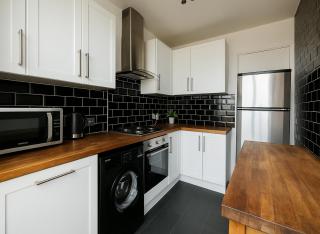 Gorgeous 2 Bed Apartment near London Bridge - 1