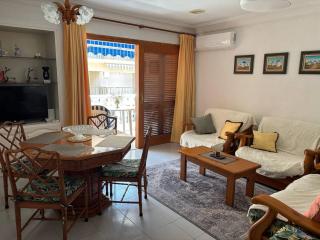 Beachside Two-Bedroom Apartment - Guardamar del Segura - 9