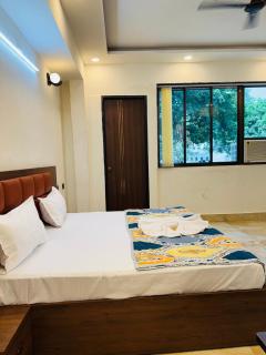 Hotel Shankara Inn - Ayodhya - 1