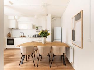 Sanders Noble - Fantastic 5-Bdr Apt in the Capital - Copenaghen - 5