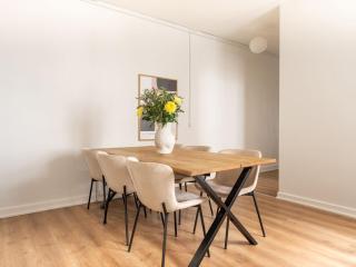 Sanders Noble - Fantastic 5-Bdr Apt in the Capital - Copenaghen - 2