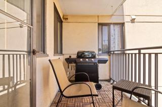 Modern 2 bedroom next to Stampede, 17th w Parking - Calgary - 6