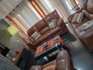 4BR Solar Powered, Starlink & Swimming Pool - Lusaka - 7