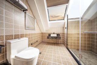Yiwu Jane Eyre Hotel - Yiwu - 1