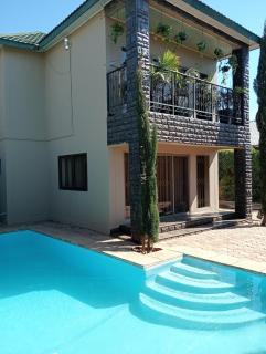 4BR Solar Powered, Starlink & Swimming Pool - Lusaka - 0