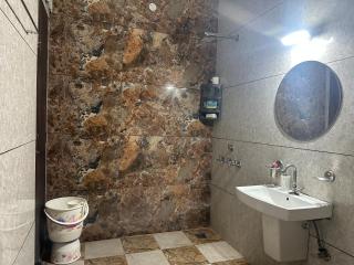 Best home stay 3 Bedroom 2 bathroom - Amritsar - 4