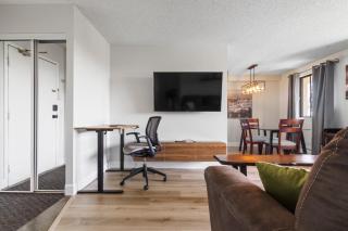 Suite near Downtown, BMO, Stampede, Free Parking - Calgary - 5