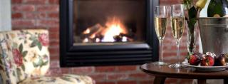 Romantic Couples' Getaway with Jacuzzi Bathtub in Mad River Valley, Vermont - Warren - 4