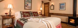 Lovely Suite Rental for Two at Countryside Bed and Breakfast in Warren, Vermont - Warren - 0