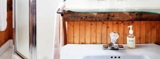 Lovely Suite Rental for Two at Countryside Bed and Breakfast in Warren, Vermont - Warren - 3