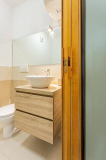Minnaus - - 8