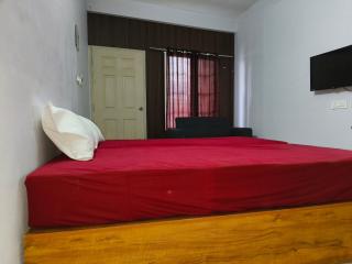 Royal Suites - Ernakulam - 9