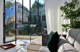 amazing apartment in the city center by the beach - 3