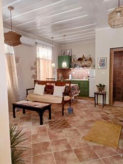Maroudas Traditional Guest House - Vathi - 2
