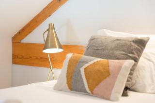 Framed Corner by Portugal Active - 1