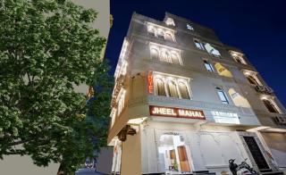 Hotel Jheel Mahal near City Palace - 3
