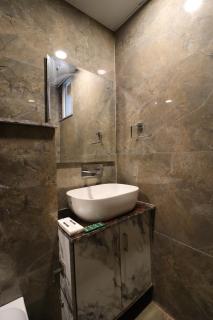 Chic Studio Apartment Steps from Medanta Medicity - Gurgaon - 9