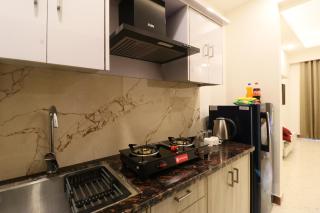 Chic Studio Apartment Steps from Medanta Medicity - Gurgaon - 4