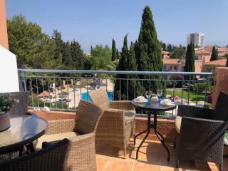 Stylish 3BR apt - modern decor balcony & pool - close to the beach and amenities - Paphos - 4