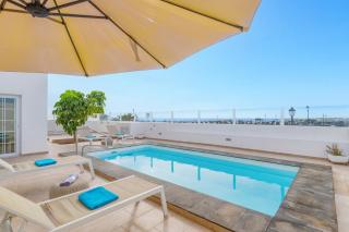 Villa Amaia by Villa Plus - 1