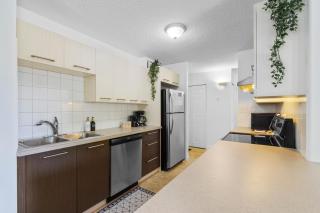 Stylish 2BR by Stampede Free Parking Terrasse - Calgary - 9