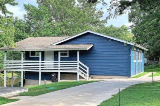 Riverfront Cabin Rental near Canyon Lake in New Braunfels, Texas - New Braunfels - 0