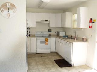 Riverfront Cabin Rental near Canyon Lake in New Braunfels, Texas - New Braunfels - 3