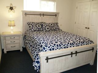 Riverfront Cabin Rental near Canyon Lake in New Braunfels, Texas - New Braunfels - 1