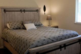 Spacious Cabin Rental Overlooking the Guadalupe River near Austin, Texas - New Braunfels - 3