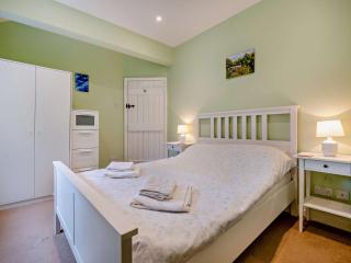 3 Bed in Bamford PK838 - Bamford - 3