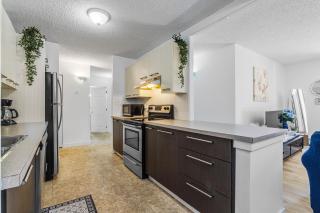 Stylish 2BR by Stampede Free Parking Terrasse - Calgary - 2