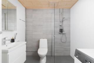 Rahulihomes Premium City and lake studio with balcony Best location on town - Jyväskylä - 4