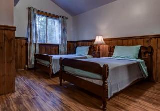 Cozy Cottage Rental with Small Private Pond in Canadensis, Pennsylvania - Canadensis - 3