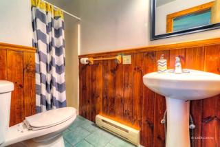 Cozy and Secluded Cabin with a Fireplace in the Poconos Mountains of Pennsylvania - Canadensis - 1