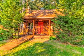 Traditional Wooden Cabin Rental in the Poconos, Pennsylvania - Canadensis - 0