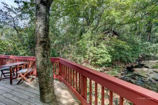 Private Cabin Rental with Wood-Burning Fireplace in Canadensis, Pennsylvania - Canadensis - 7