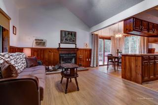 Private Cabin Rental with Wood-Burning Fireplace in Canadensis, Pennsylvania - Canadensis - 3
