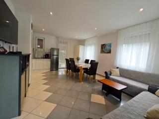 Jenna Apartments - Pinka - Balatonszárszó - 9
