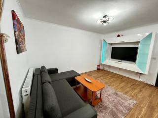 JAD - Luxury Villa's - A&C, Garden, BBQ & Playground - Braşov - 4