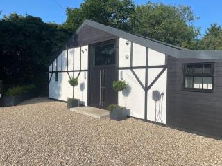 The Old Workshop - Sittingbourne - 0
