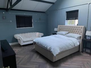 The Old Workshop - Sittingbourne - 4
