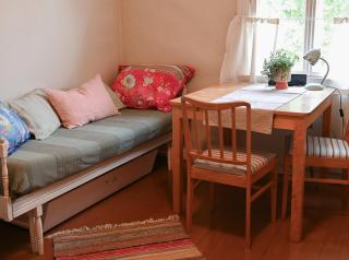 Viihtyisä yläkerran huoneisto - 7