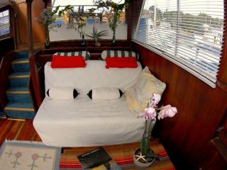 Unique Yacht Rental in a Peaceful Setting on Damariscotta River, Maine - Damariscotta - 6