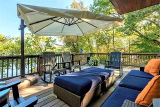 Lakefront Luxury: Private Water Front Vacation Rental with Views Near Hot Springs, AR - Hot Springs - 9