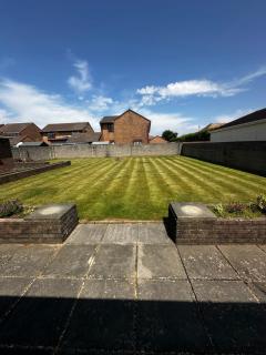 Maesllan - A Spacious Holiday Home in Porthcawl - 5 bedrooms, sleeps up to 10 people - Porthcawl - 8