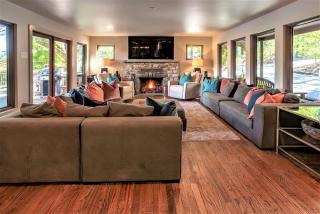 Lakefront Luxury: Private Water Front Vacation Rental with Views Near Hot Springs, AR - Hot Springs - 1