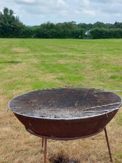 Hopgarden Glamping and camping - Luxury furnished Bell tents & Shepherd huts plus camp field to pitch your own tents - Wadhurst - 3