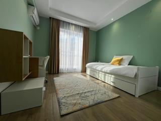 Modern 4 Room Balcony & Pool - Ştefăneştii de Sus - 4