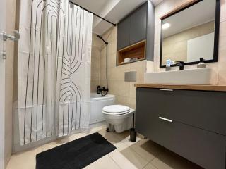 Modern 4 Room Balcony & Pool - Ştefăneştii de Sus - 2
